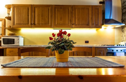 Zorzino Otro | Apartamento de vacaciones Riva di Solto para 1 - 6 personas con 2 dormitorios - Castillo