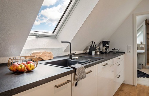 Kirchzarten Apartamento | Apartamento vacacional Kühn con vistas a la montaña y Wi-Fi