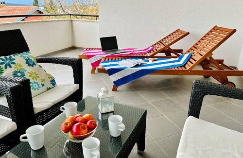 Gornji Karin Apartamento | Apartamento de vacaciones Karin para 1 - 5 personas con 2 dormitorios - Apartamento en casa unifamil