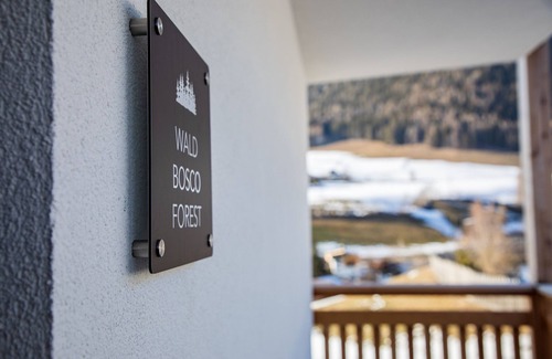 Terento Apartamento | Apartamento vacacional "Kieserhof Wald" con vistas a la montaña, terraza privada y Wi-Fi