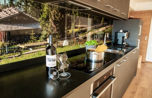 Terento Apartamento | Apartamento vacacional "Kieserhof Alm" con vistas a la montaña, terraza privada y Wi-Fi