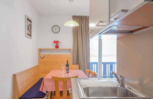 Valdaora di Sopra Apartamento | Apartamento de vacaciones "Kruma - Bankl 2" con vistas a la montaña, Wi-Fi y balcón