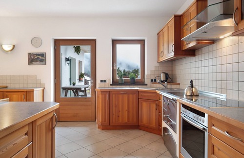 Campolasta Apartamento | Apartamento vacacional 'Kuhglocke' con vistas a la montaña, terraza privada y Wi-Fi