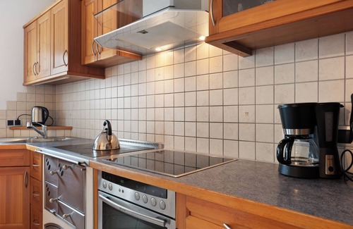 Campolasta Apartamento | Apartamento vacacional 'Kuhglocke' con vistas a la montaña, terraza privada y Wi-Fi