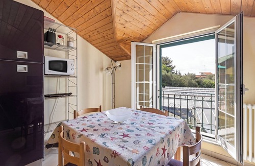 Ceriale Apartamento | Apartamento vacacional "La Casa di Lady" con vistas al mar, terraza y Wi-Fi