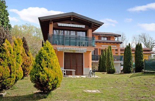 Monvalle Apartamento | 'Appartamento Laura' con vistas al lago, piscina, Wi-Fi y jardín