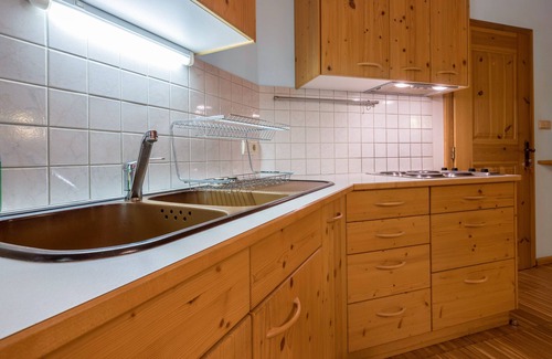 Vandoies Apartamento | Apartamento vacacional "Lindenhof Apt 4" con balcón y Wi-Fi