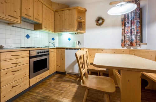 Vandoies Apartamento | Apartamento vacacional 'Lindenhof Apt 5' con jardín compartido y Wi-Fi