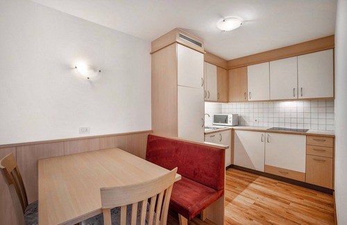 Naz Apartamento | Apartamento vacacional 'Linder 16' con vistas a la montaña, piscina comunitaria y Wi-Fi