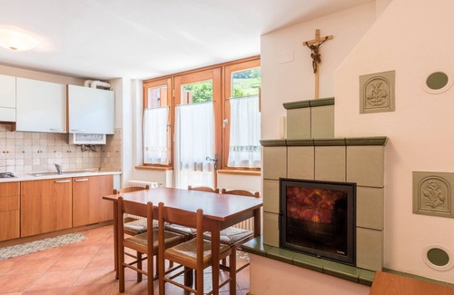 Mezzana Apartamento | Apartamento vacacional "Maso Noce" vistas a la montaña y cerca de los remontes teleféricos