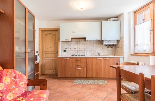 Mezzana Apartamento | Apartamento vacacional "Maso Noce" vistas a la montaña y cerca de los remontes teleféricos
