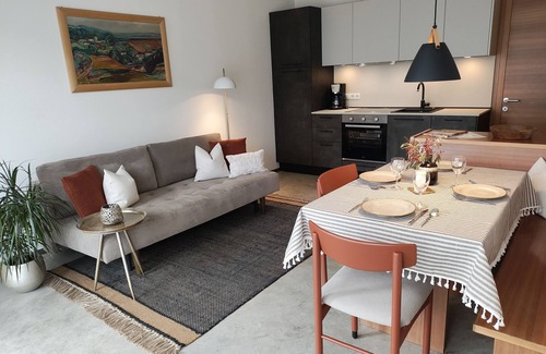 Cermes Apartamento | Apartamento vacacional "Matthäus" con vistas a la montaña, Wi-Fi, jardín y terraza