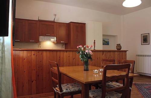 Orbetello Otro | Apartamento vacacional "Melissa" con Wi-Fi y jardín