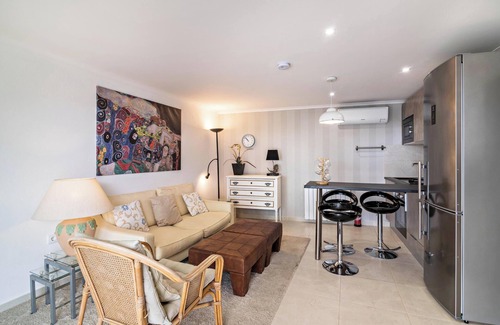 Cerro do Mocho Apartamento | Apartamento Mel de Flor con vistas al mar, piscina compartida, jardín compartido y Wi-Fi