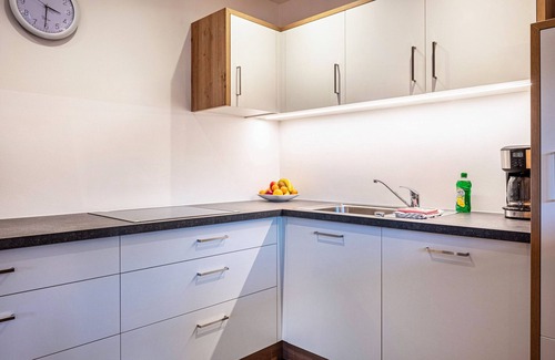 Sarentino Apartamento | Apartamento vacacional Mittnackerhof Kamille con vistas a la montaña, balcón y Wi-Fi