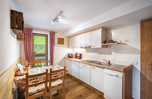 Cadipietra Apartamento | Apartamento vacacional "Mountainfarm Innertrein Wald" con vistas a la montaña, balcón y Wi-Fi