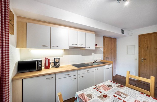 Cadipietra Apartamento | Apartamento vacacional "Mountainfarm Innertrein Wald" con vistas a la montaña, balcón y Wi-Fi