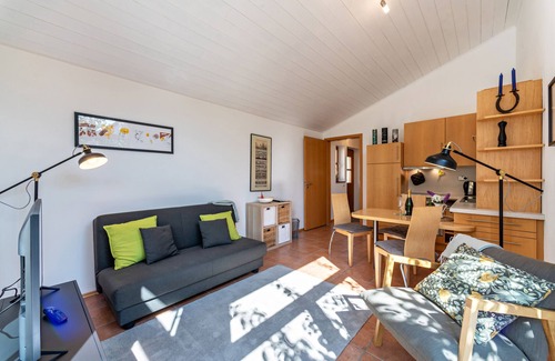 Deuerling Apartamento | Apartamento vacacional "Naturnahe" con terraza privada, jardín compartido y Wi-Fi