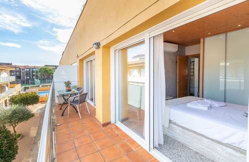 Els Griells Apartamento | Apartamento vacacional 'Noenil' con piscina y Wi-Fi