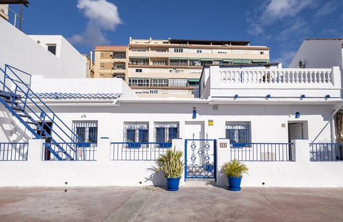 Playas del Palo Apartamento | Apartamento vacacional "Ocean Pearl B" con vistas al mar, terraza compartida y Wi-Fi
