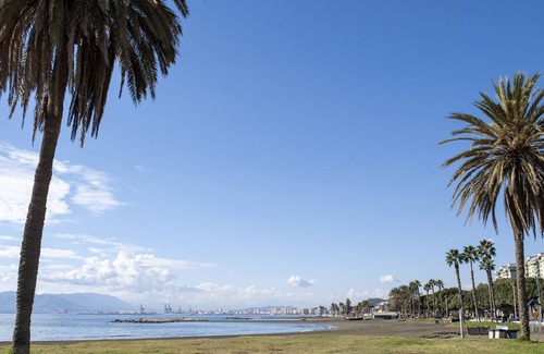 Playas del Palo Apartamento | Apartamento vacacional "Ocean Pearl B" con vistas al mar, terraza compartida y Wi-Fi