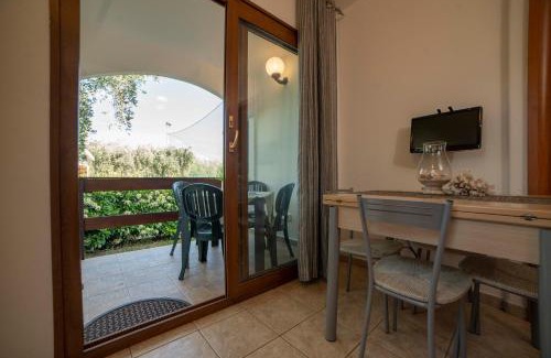 Mattinata Casa | Holiday Apartment orchidea with swimming pool and private beach -3