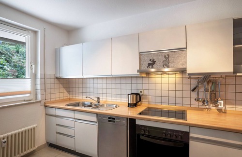 Neusatz Apartamento | Apartamento vacacional "Panorama" con vistas a la montaña, terraza y Wi-Fi