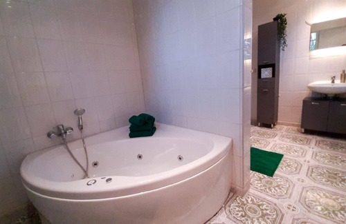 Uecker-Randow Apartamento | Apartamento de vacaciones Pasewalk para 1 - 6 personas con 3 dormitorios - Apartamento en casa unifa