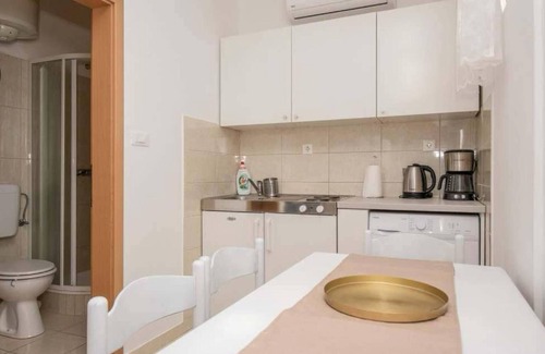 Podaca Apartamento | Apartamento de vacaciones Podaca para 1 - 4 personas con 1 dormitorio - Apartamento