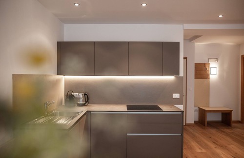 Santa Valburga Apartamento | Apartamento vacacional 'Pöder Flimkanzel' con vistas a la montaña, balcón, jardín compartido y Wi-Fi