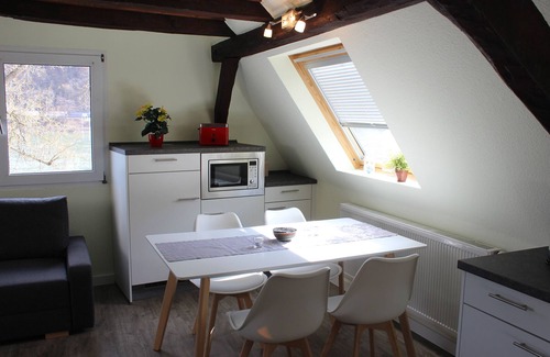 Neuendorf Apartamento | Apartamento vacacional 'Rheinblick Wohnung 5' con terraza comunitaria, wifi y aire acondicionado
