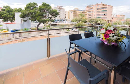 Santa Margarida Apartamento | Holiday apartment Roses for 1 - 6 persons with 2 bedrooms - Holiday apartment