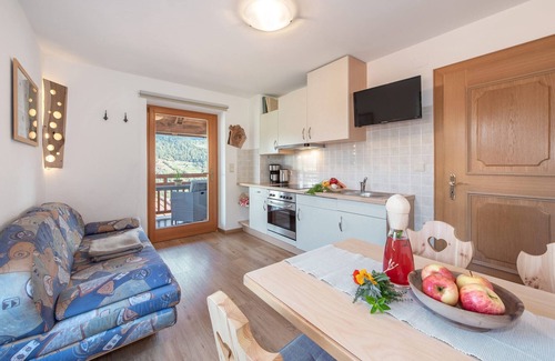 Brie Apartamento | Apartamento "Schlern - Heigler Hof" con vistas a la montaña, Wi-Fi, balcón, sauna y terraza