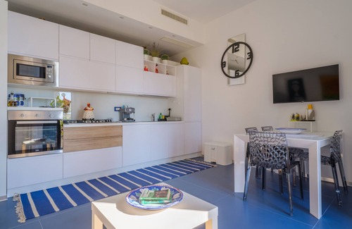 San Cataldo Apartamento | Apartamento vacacional SoleLuna con vistas al mar, terraza y Wi-Fi