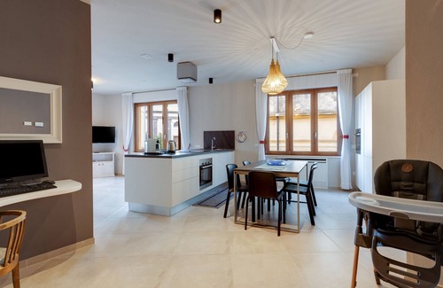 Seneghe Apartamento | Apartamento vacacional "Salaris Laura" con vistas a la montaña, terraza privada y Wi-Fi