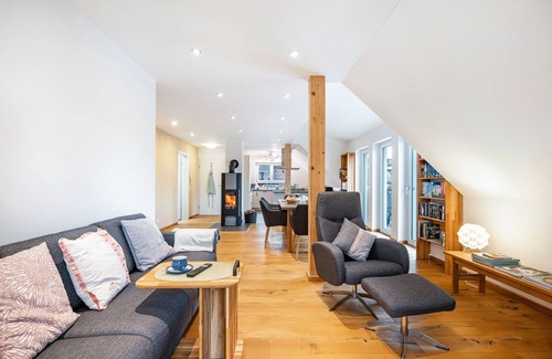 Burgfelden Apartamento | Apartamento 'Ferienwohnung Schatz' con terraza, balcón y Wi-Fi