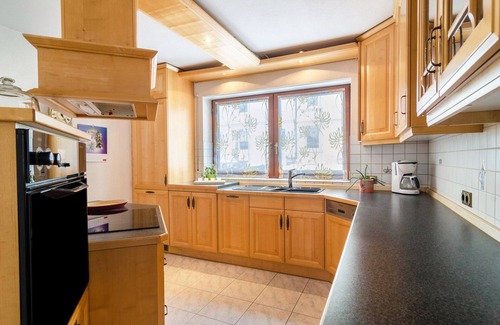 Triberg im Schwarzwald Apartamento | Apartamento vacacional 'Schwarzwalduhren Nescht Triberg' con vistas panorámicas