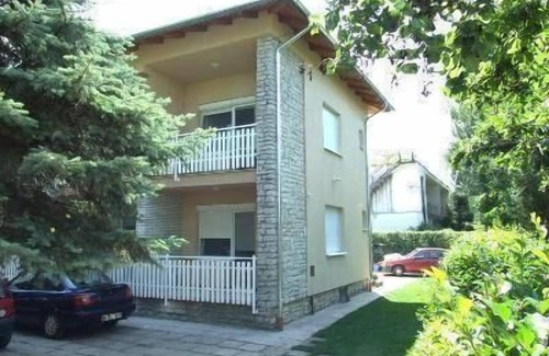 Siofok Aranypart Apartamento | Apartamento de vacaciones Siófok para 2 - 5 personas con 2 dormitorios - Apartamento en casa unifami