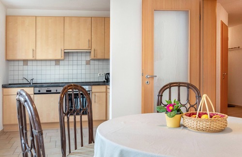 Merkendorf Apartamento | Apartamento 'Sonnenterrasse' con terraza privada, jardín privado y Wi-Fi