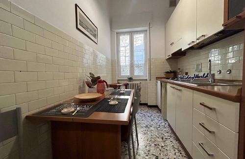 Torre del Mare Apartamento | Apartamento de vacaciones Spotorno para 1 - 4 personas con 2 dormitorios - Apartamento en casa unifa