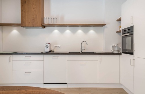 Nova Ponente Apartamento | Apartamento vacacional "Talhaus - Rita" con vistas a la montaña, jardín compartido y Wi-Fi