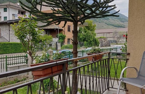 Madonna di Tirano Apartamento | Apartamento de vacaciones Tirano, estación y servicios: la base de Valtellina