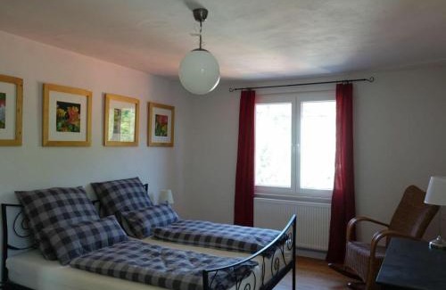 Dernbach Apartamento | Holiday apartment Uhu in the house on linden tree