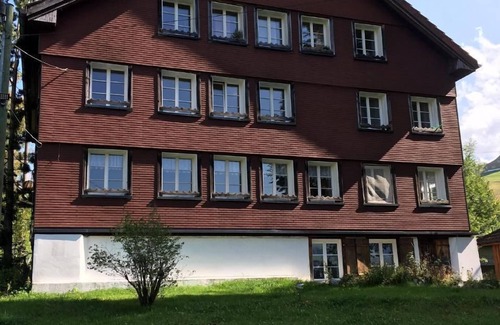 Rute Apartamento | Apartamento de vacaciones Urnäsch para 1 - 4 personas con 1 dormitorio - Apartamento en casa unifami