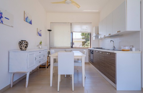 Torre Specchia Ruggeri Apartamento | Apartamento vacacional 'Villa Scoglio' cerca del mar con jardín y terraza privada