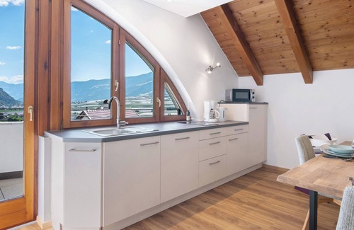 Castelbello-Ciardes Apartamento | Apartamento vacacional 'Vinlauris B' con vistas a la montaña, Wi-Fi y aire acondicionado