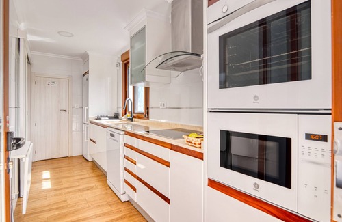Macastre Apartamento | Apartamento vacacional 'Violeta' con vistas a la montaña, Wi-Fi y aire acondicionado