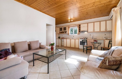 Agios Ioannis Apartamento | Apartamento vacacional "Virginia" con vistas a la montaña, terraza compartida y Wi-Fi