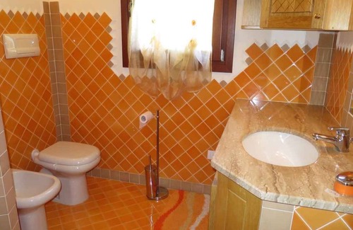 Porto Ottiolu Apartamento | Holiday apartment with three rooms with 6 beds in the basement