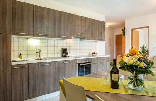 Berg/Monte Apartamento | Apartamento vacacional "Weingut Lahn Zu Eppan Apt Garten" con vistas a la montaña, jardín privado y jacuzzi